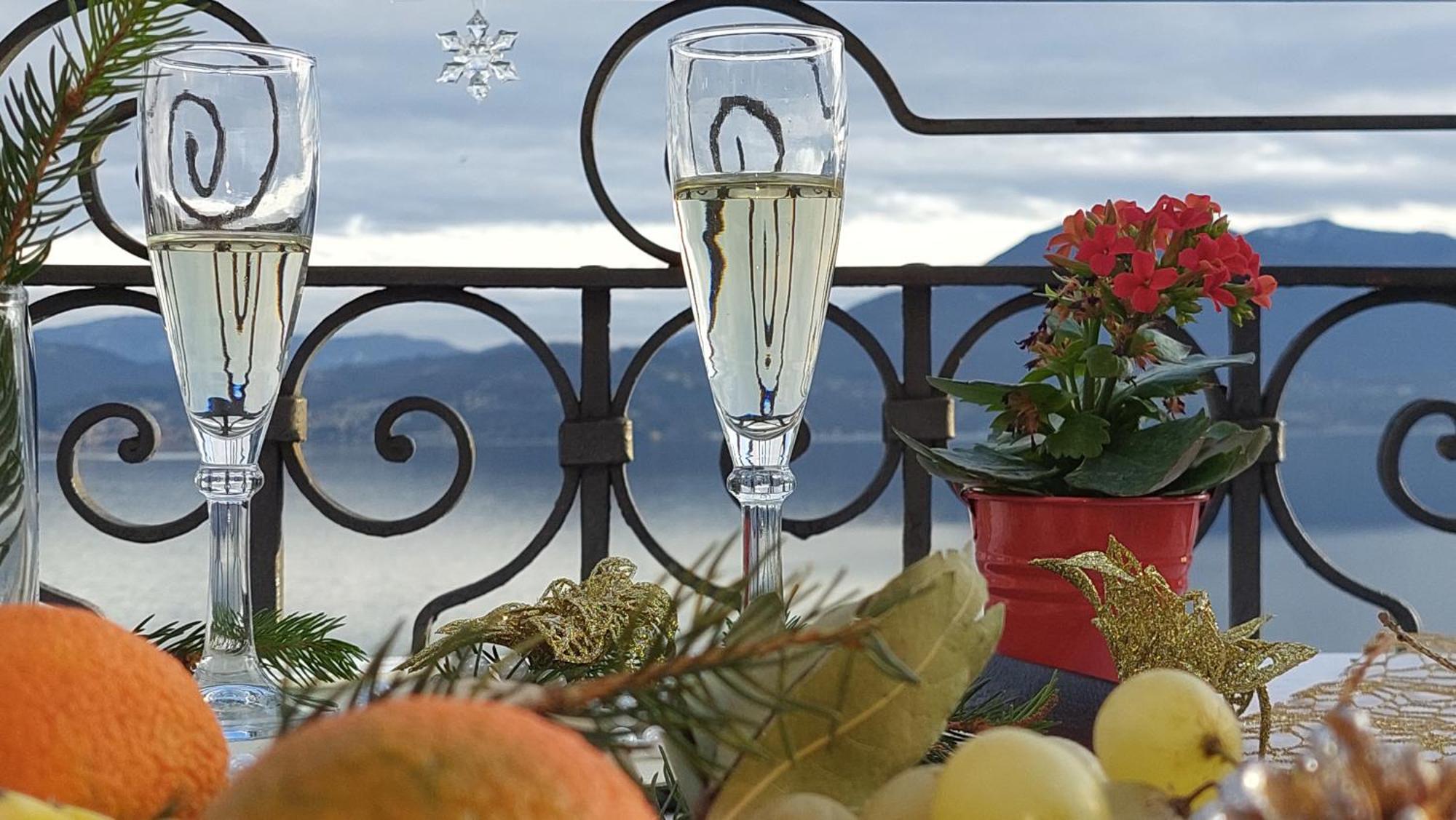 Hotel La Rondinella Канеро Ривиера Екстериор снимка