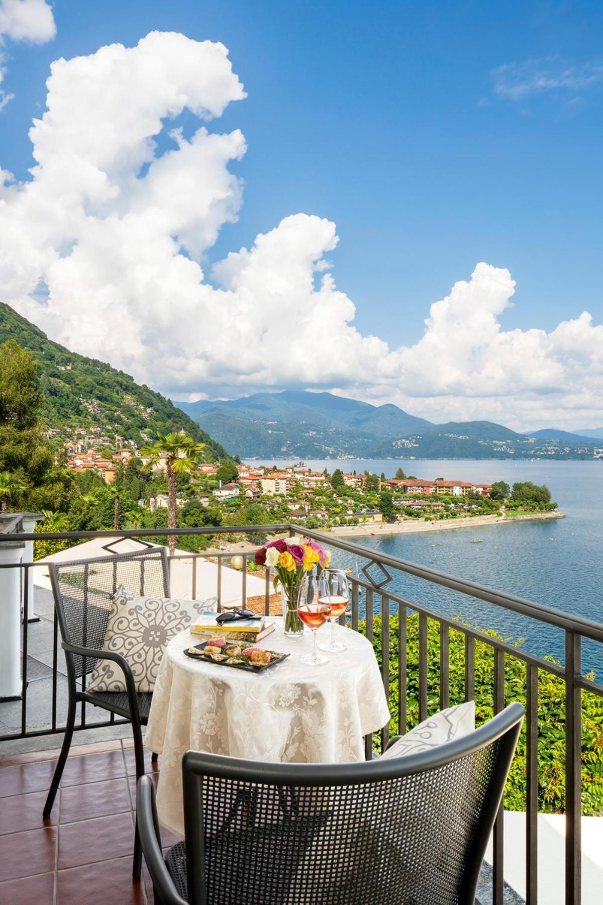 Hotel La Rondinella Канеро Ривиера Екстериор снимка