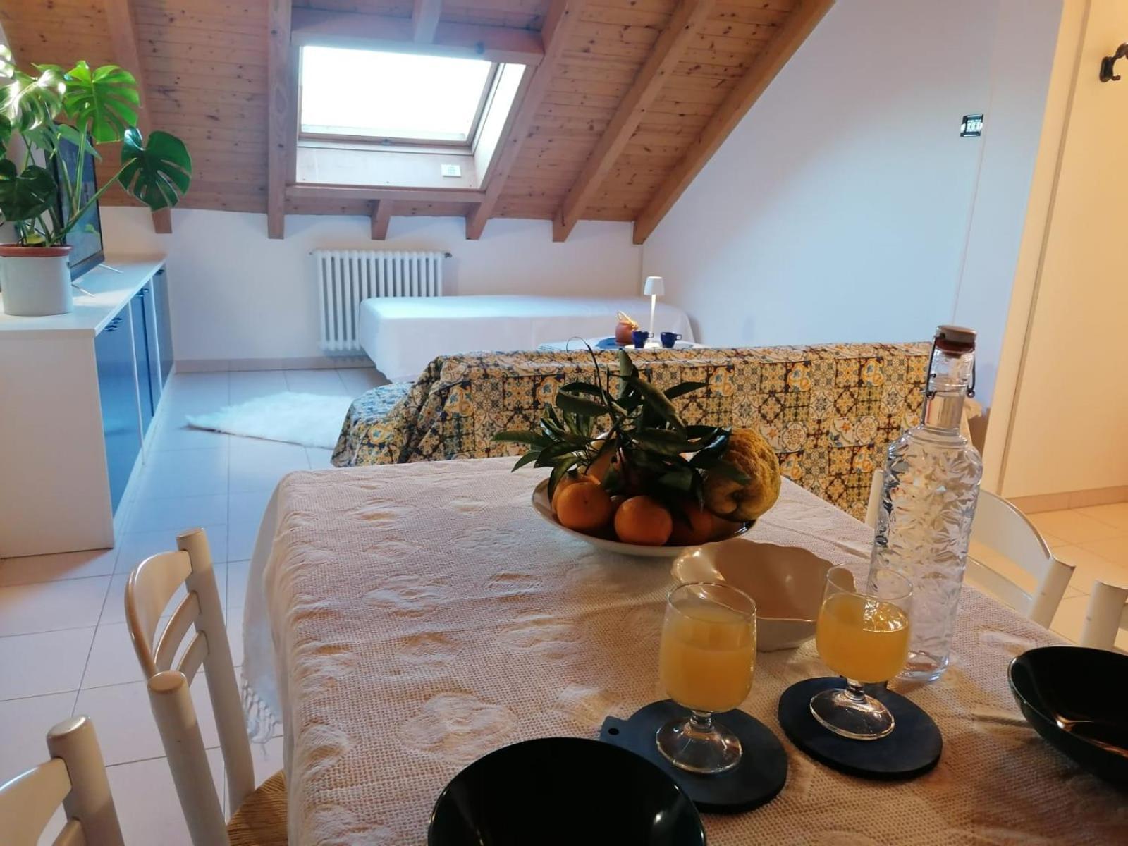 Hotel La Rondinella Канеро Ривиера Стая снимка